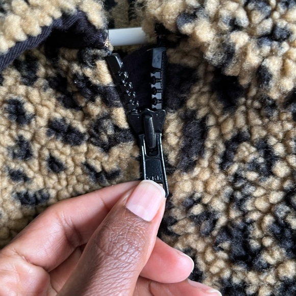 Madewell Sherpa Bomber Jacket in Leopard Size Small - Picture 9 of 15